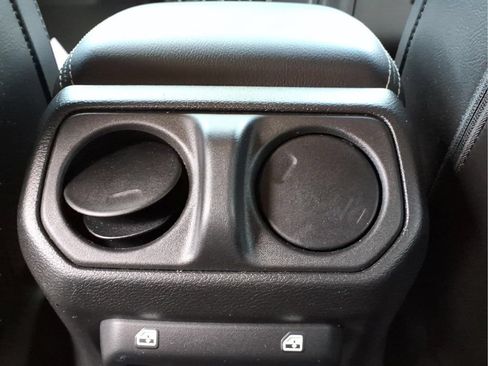 Used 2023 Jeep Wrangler Unlimited Sahara w/ Cold Weather Group AWD/4WD image 30