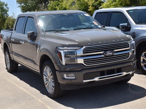 Certified 2025 Ford F150 Platinum w/ Equipment Group 703A Plus AWD/4WD image 4