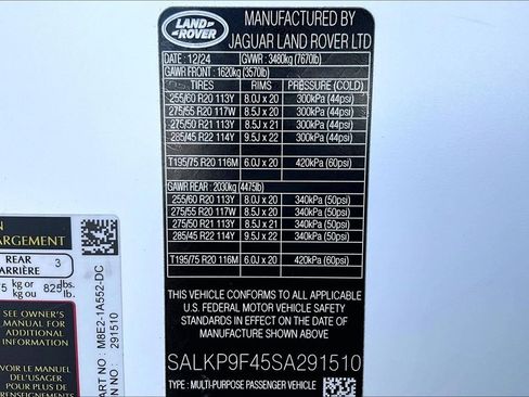 Used 2025 Land Rover Range Rover SE image 18