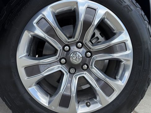 Used 2022 RAM 1500 Limited w/ Body Color Bumper Group AWD/4WD image 13