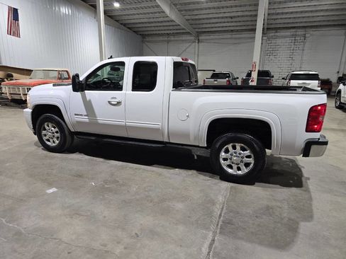 Used 2013 Chevrolet Silverado 2500 LT w/ Z71 Appearance Package AWD/4WD image 7