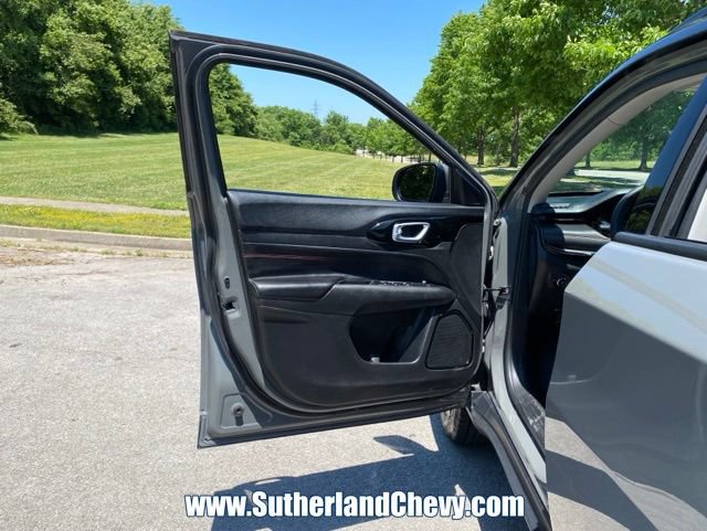 Used 2022 Jeep Compass Trailhawk AWD/4WD image 14