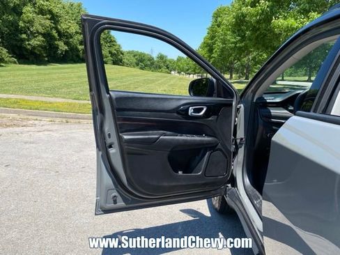 Used 2022 Jeep Compass Trailhawk AWD/4WD image 14