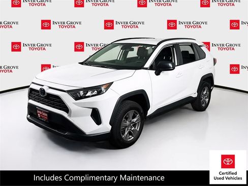 Certified 2022 Toyota RAV4 LE AWD/4WD image 1
