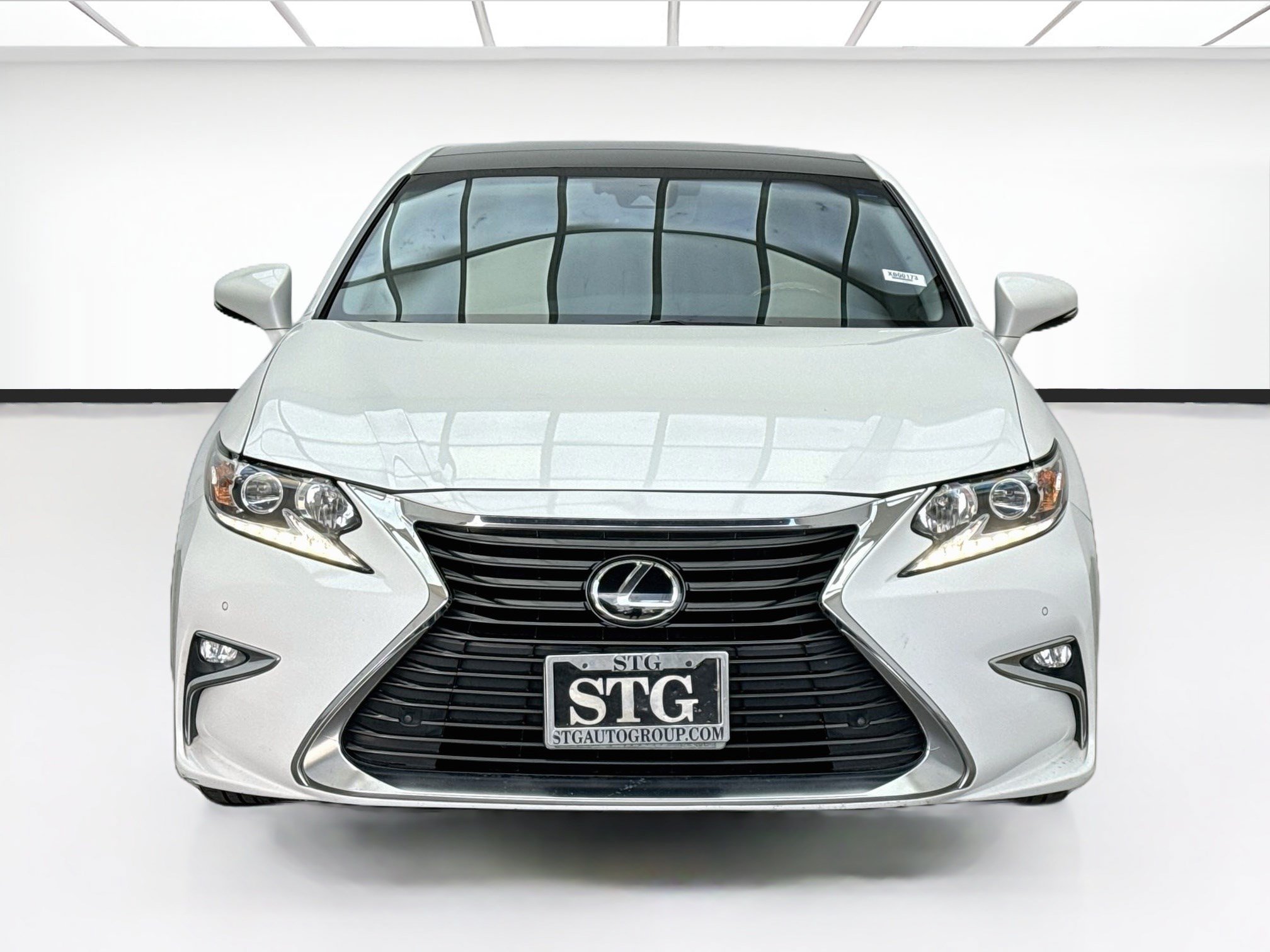 Used 2016 Lexus ES 350 w/ Navigation System Package FWD image 2