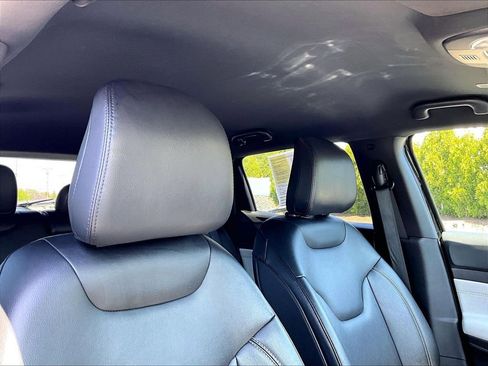 Used 2025 Jeep Compass Limited AWD/4WD image 22