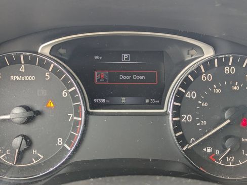 Used 2019 Nissan Pathfinder S FWD image 22