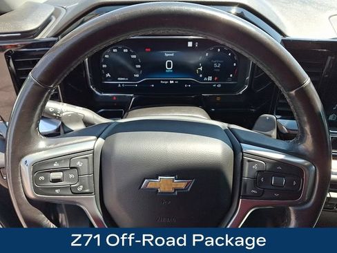 Used 2023 Chevrolet Silverado 1500 LT w/ Z71 Off-Road Package AWD/4WD image 4