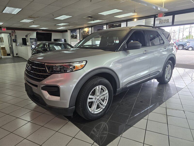 Used 2020 Ford Explorer XLT AWD/4WD image 1