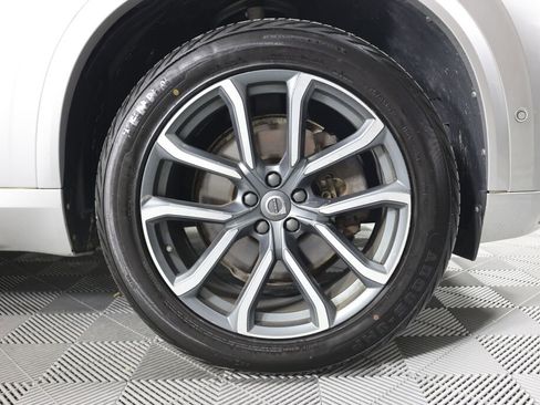 Used 2016 Volvo XC90 T6 Momentum w/ Momentum Plus Package image 2