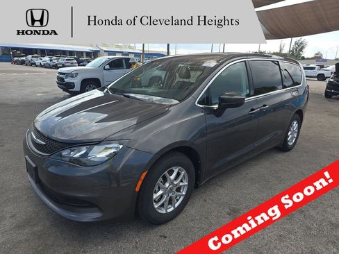 Used 2023 Chrysler Voyager LX image 1