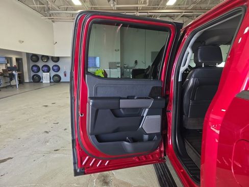 Used 2022 Ford F150 Lariat w/ Equipment Group 502A High image 17