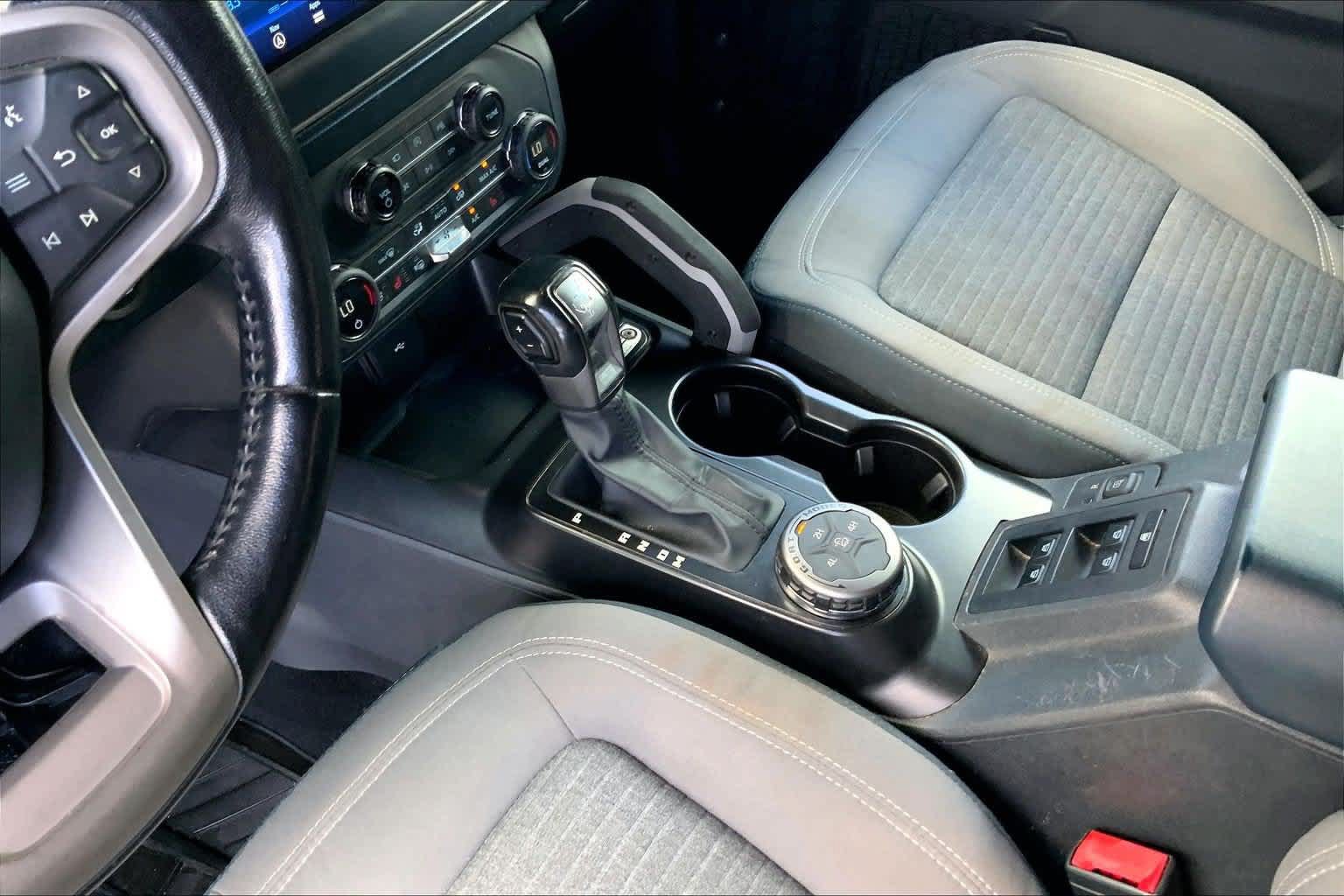 Used 2021 Ford Bronco Outer Banks AWD/4WD image 12