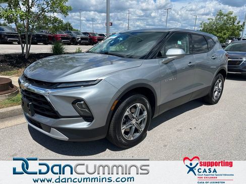 Used 2023 Chevrolet Blazer LT FWD image 1
