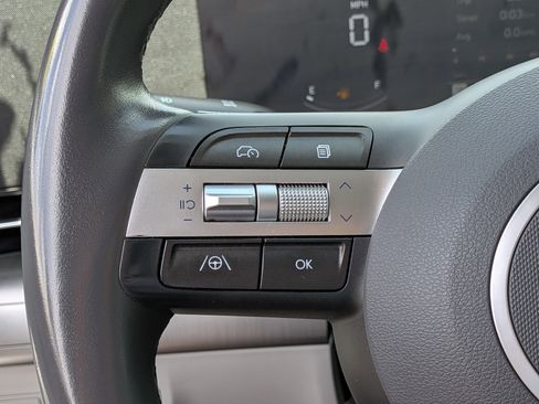 Used 2024 Hyundai Kona SEL FWD image 24