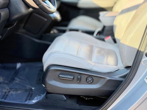 Used 2017 Honda CR-V EX-L image 7