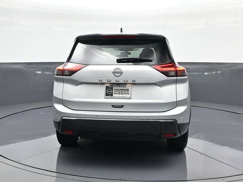 Certified 2024 Nissan Rogue S FWD image 6