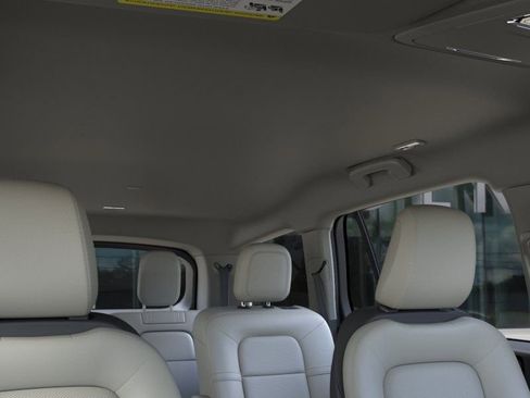 New 2026 Lincoln Aviator 2WD image 22