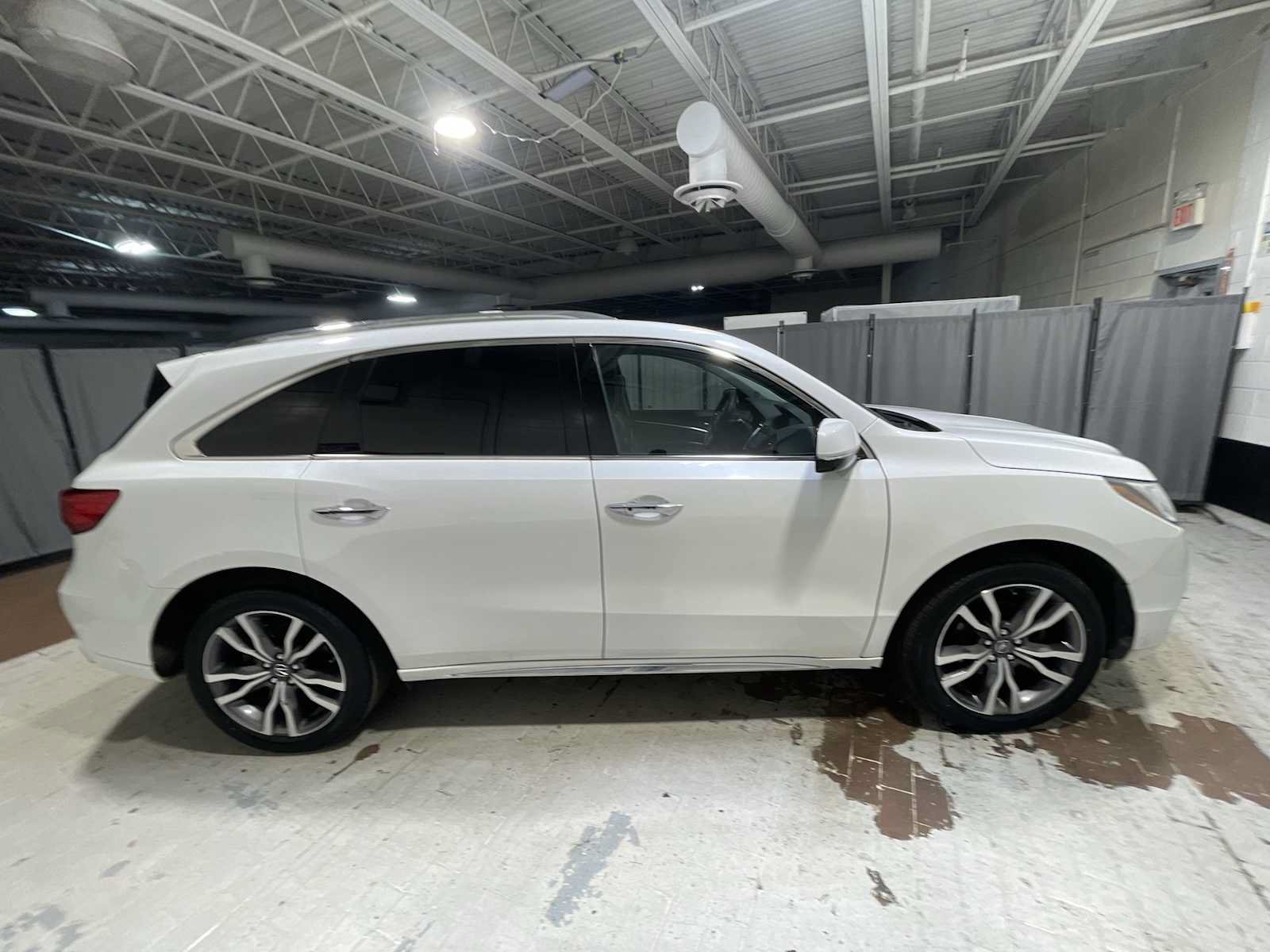 Used 2020 Acura MDX w/ Advance & Entertainment Pkg AWD/4WD image 27