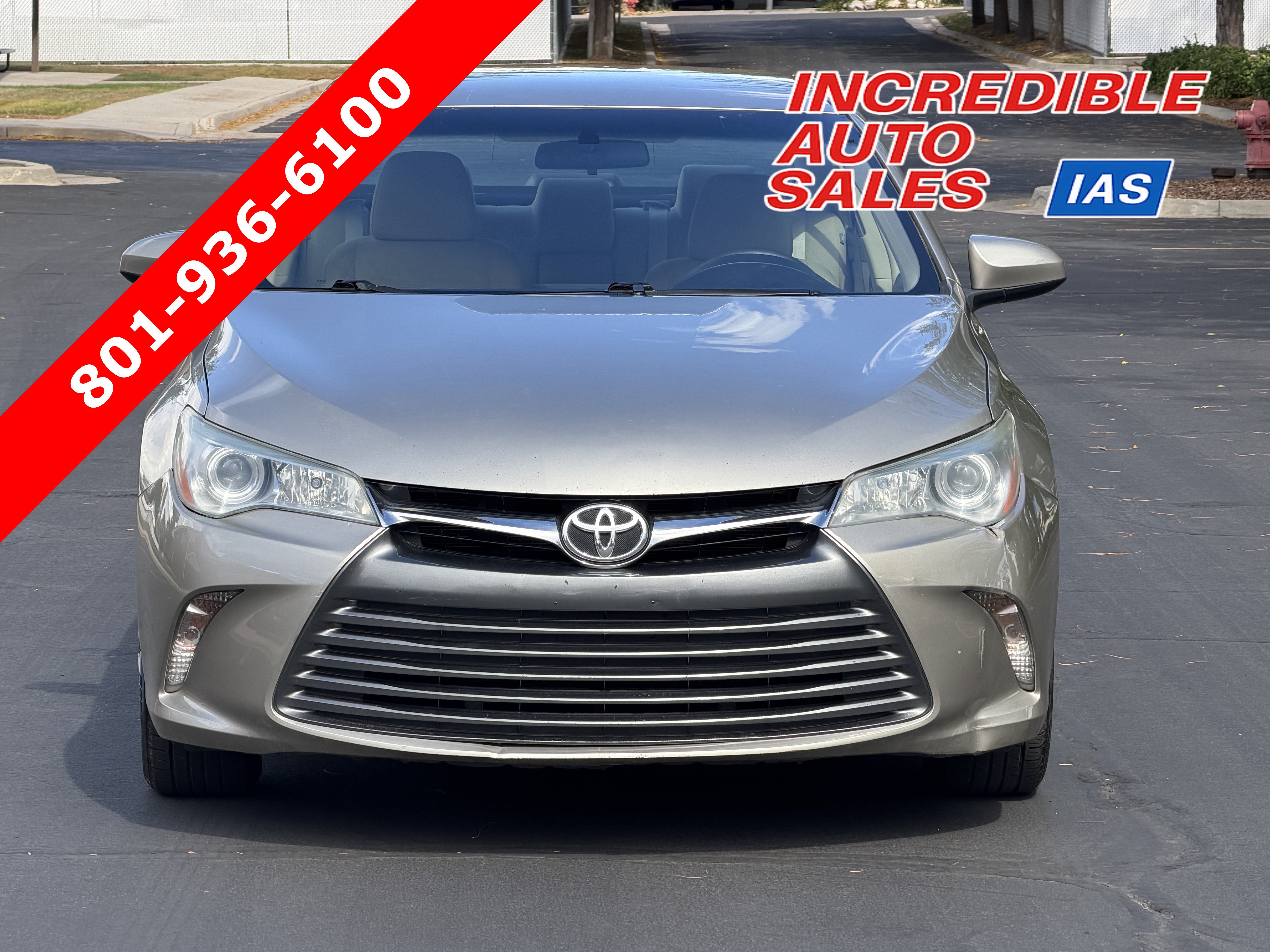 Used 2015 Toyota Camry LE FWD image 1