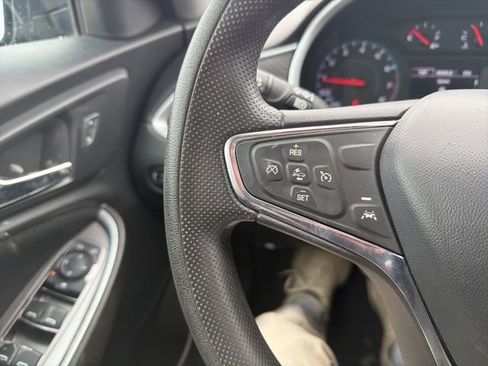 Used 2023 Chevrolet Malibu LT image 34