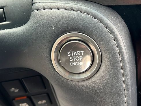 Used 2021 Lexus LX 570 4WD w/ Luxury Package image 30