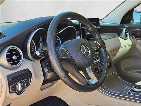 Used 2019 Mercedes-Benz GLC 300 image 9