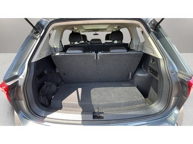 Used 2020 Volkswagen Tiguan SE w/ Panoramic Sunroof Package FWD image 32
