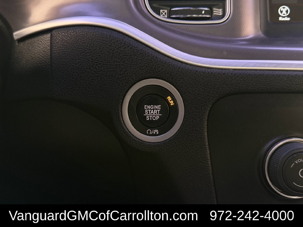Used 2020 Dodge Charger SXT RWD image 23