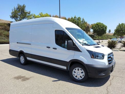 New 2025 Ford E-Transit 148 High Roof Extended w/ Load Area Protection Package RWD image 19