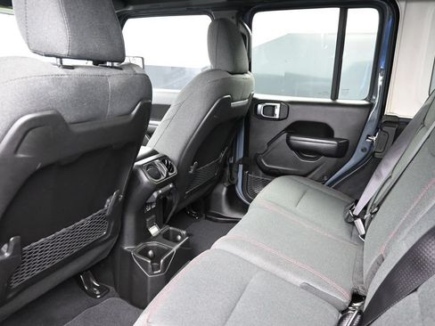 Used 2025 Jeep Wrangler Unlimited Rubicon AWD/4WD image 22