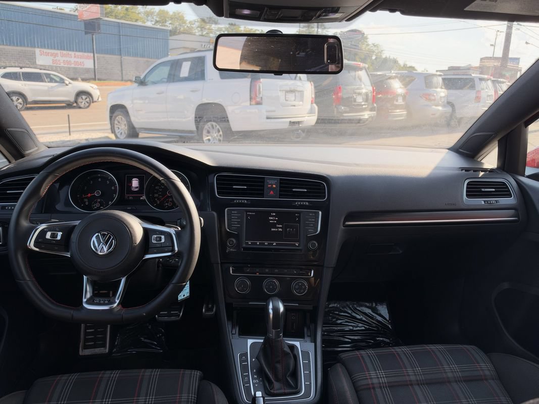Used 2017 Volkswagen GTI S FWD image 18