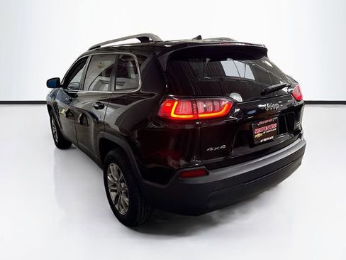 Used 2019 Jeep Cherokee Latitude Plus AWD/4WD image 8