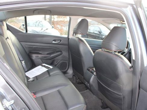 Used 2022 Nissan Altima 2.5 SR image 13