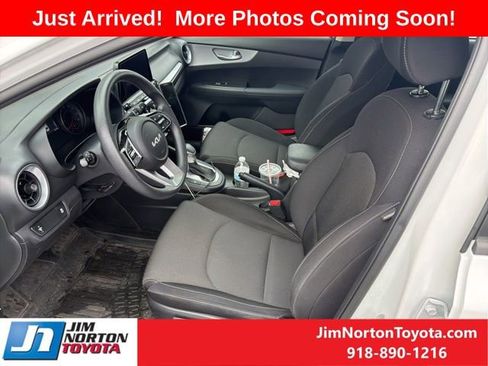 Used 2023 Kia Forte LXS image 6