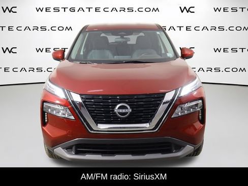 Used 2023 Nissan Rogue SV FWD image 2