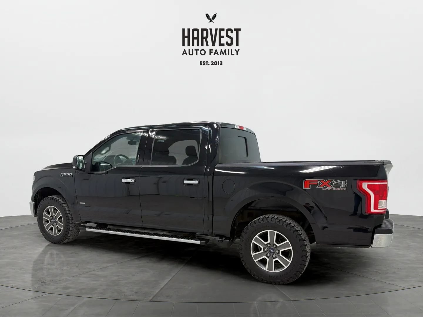 Used 2017 Ford F150 XLT w/ Equipment Group 302A Luxury AWD/4WD image 3