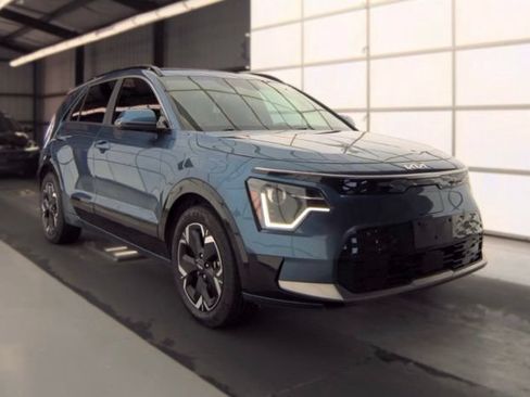 Used 2024 Kia Niro Wind FWD image 2