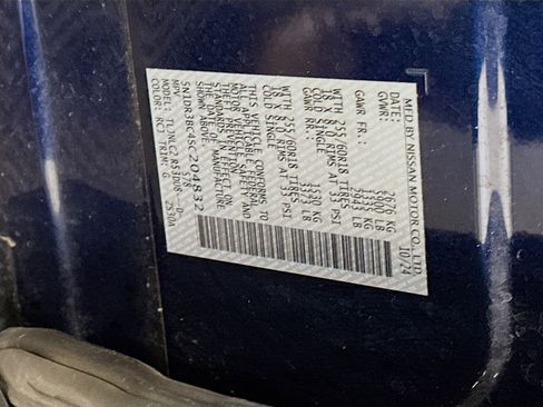 Used 2025 Nissan Pathfinder SV AWD/4WD image 12
