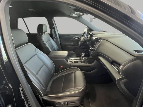 Used 2023 Chevrolet Traverse Premier AWD/4WD image 28