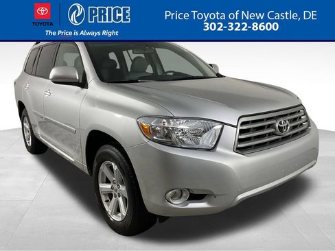 Used 2010 Toyota Highlander SE AWD/4WD image 1