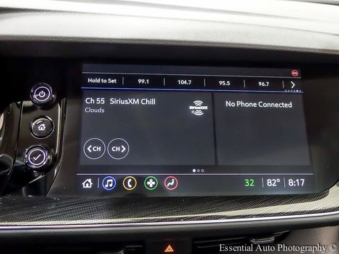 Used 2022 Buick Envision Essence w/ Safety Package AWD/4WD image 21