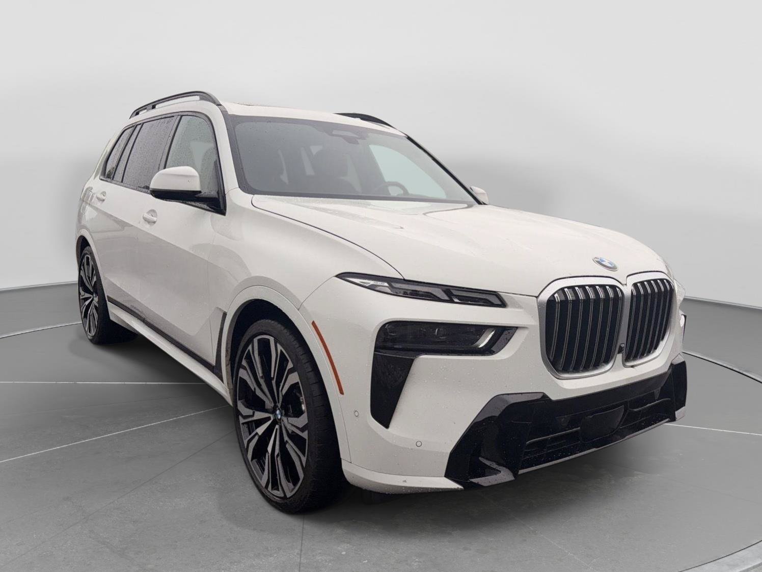 Used 2023 BMW X7 xDrive40i w/ Executive Package AWD/4WD image 4