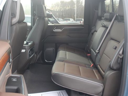 New 2026 GMC Sierra 2500 Denali w/ Denali Reserve Package image 13