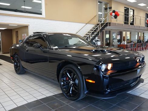 Used 2020 Dodge Challenger GT w/ Plus Package RWD image 18