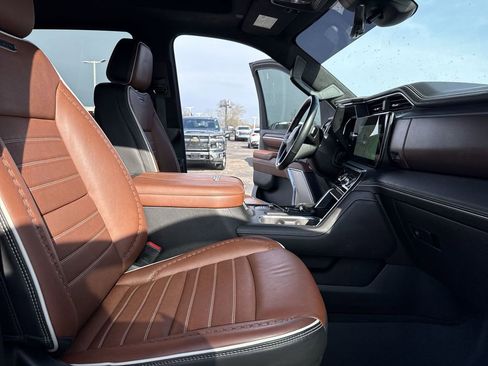 Certified 2024 GMC Sierra 2500 Denali Ultimate image 13