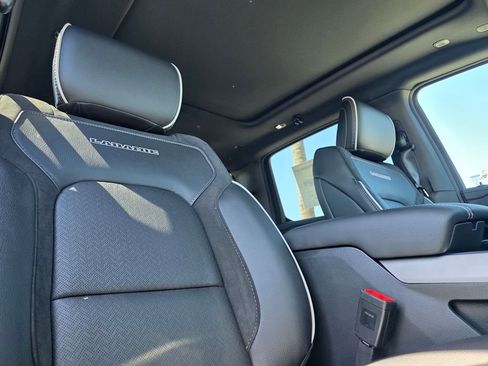 New 2026 RAM 1500 Laramie w/ Night Edition AWD/4WD image 14