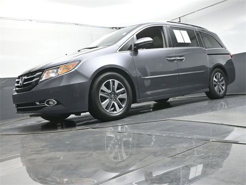 Used 2016 Honda Odyssey Touring Elite image 31