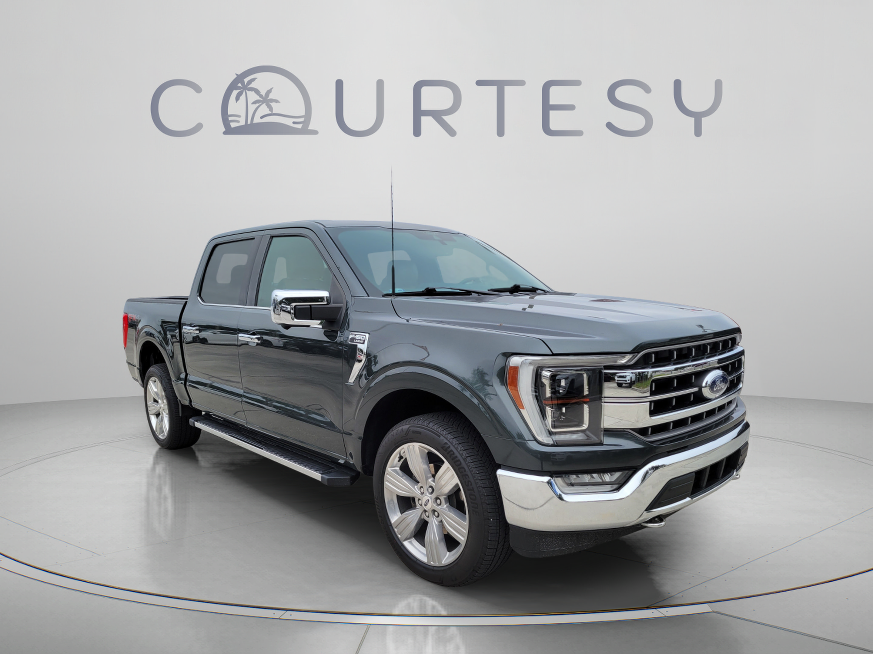 Used 2021 Ford F150 Lariat w/ Equipment Group 502A High AWD/4WD image 4