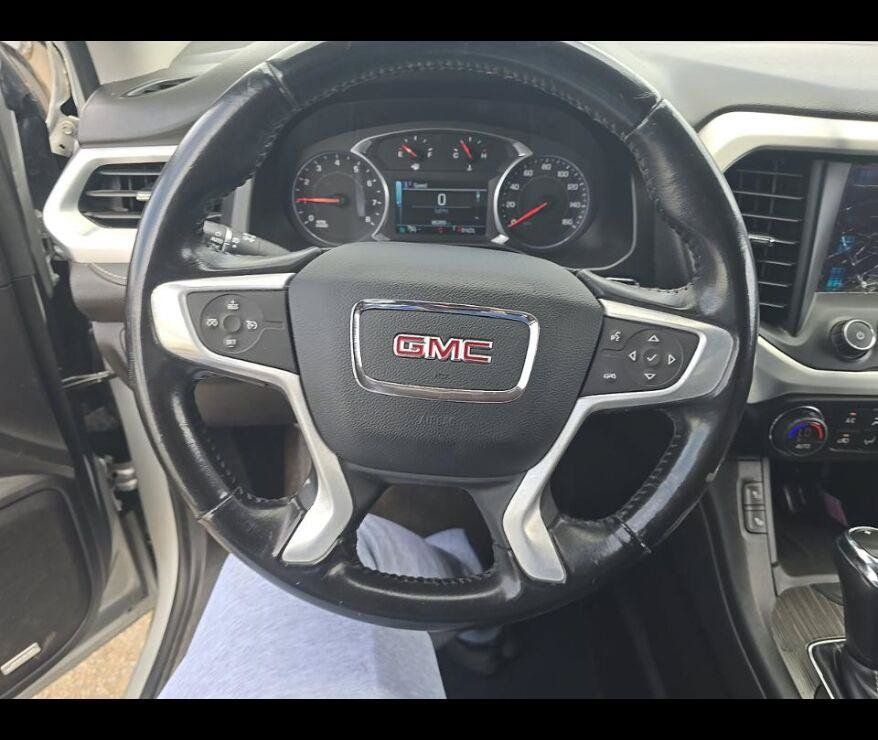 Used 2019 GMC Acadia SLT FWD image 4